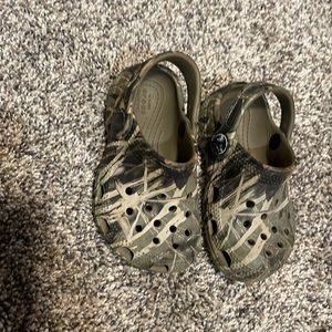 CAMO CROCS Toddler Size 7